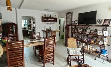 VENDO CASA DE UN NIVEL SOBRE AV EJERCITTO MEXICANO