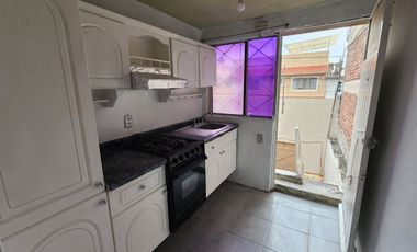 Renta depto Perjura Col. Benito Juárez. Nezahualcóyotl  1 recamara para una o dos personas.