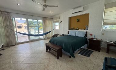 Casa en venta, en esquina, a una cuadra del mar en Telchac Puert