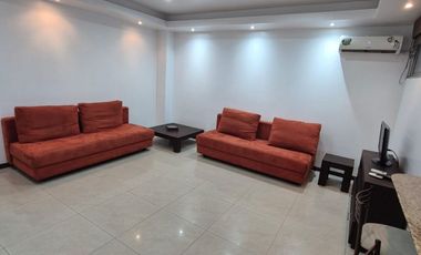 Suite  / Oficina Amoblada en Alquiler en Urdesa Central, en Avenida Principal, 1 Baño, Norte de Guayaquil.