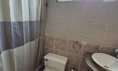 Suite  / Oficina Amoblada en Alquiler en Urdesa Central, en Avenida Principal, 1 Baño, Norte de Guayaquil.