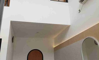 Dijual rumah 2 lantai lokasi strategis murah di Cibubur Cileungsi Bogor