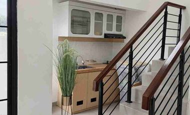 Dijual rumah 2 lantai lokasi strategis murah di Cibubur Cileungsi Bogor