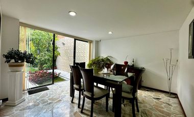 CASA EN VENTA – LA FRANCIA (Frente a Santorini)