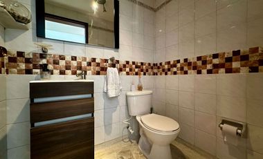 CASA EN VENTA – LA FRANCIA (Frente a Santorini)