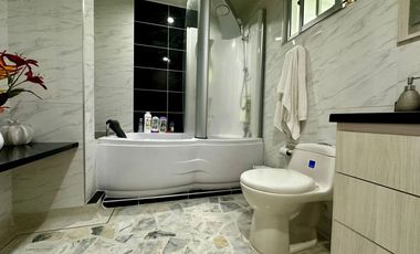 CASA EN VENTA – LA FRANCIA (Frente a Santorini)