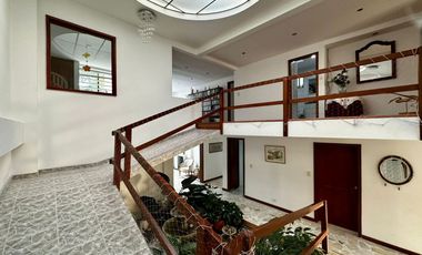 CASA EN VENTA – LA FRANCIA (Frente a Santorini)