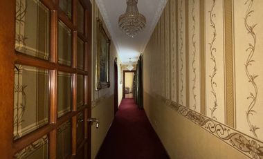 Mansion House For Sale NEar Clark !!