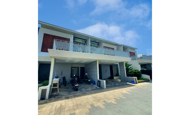 Dijual Rumah Mewah Fully Furnished Dalam Cluster Elit di Kawasan Geuceu Iniem Kota Banda Aceh