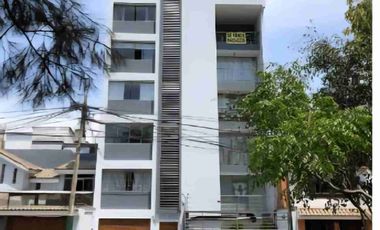 LINDO DEPARTAMENTO FRENTE A PARQUE CON BUENOS ACABADOS