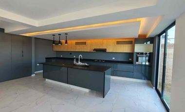 Residencia en venta en Parque Santiago Zona Azul, Entrega Inmediata