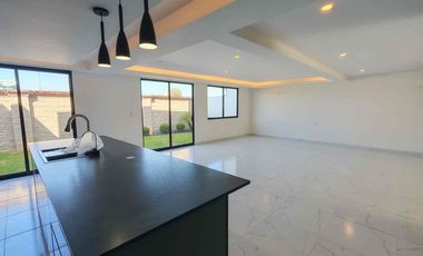 Residencia en venta en Parque Santiago Zona Azul, Entrega Inmediata
