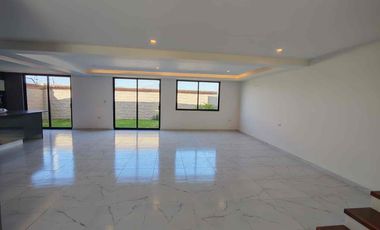 Residencia en venta en Parque Santiago Zona Azul, Entrega Inmediata