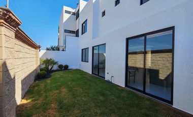 Residencia en venta en Parque Santiago Zona Azul, Entrega Inmediata