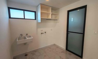 Residencia en venta en Parque Santiago Zona Azul, Entrega Inmediata