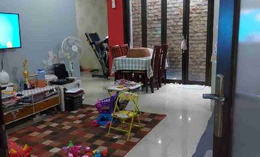 Dijual Rumah cluster Diamond Residence 2 Lantai Lokasi Strategis Di Mustika Jaya Bekasi