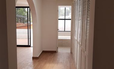 🏡 HERMOSA CASA SEMI REMODELADA CON AMPLIOS ESPACIOS Y EXCELENTE ILUMINACIÓN