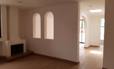 🏡 HERMOSA CASA SEMI REMODELADA CON AMPLIOS ESPACIOS Y EXCELENTE ILUMINACIÓN