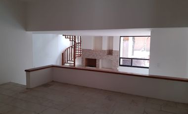 🏡 HERMOSA CASA SEMI REMODELADA CON AMPLIOS ESPACIOS Y EXCELENTE ILUMINACIÓN