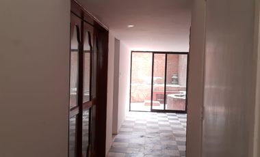 🏡 HERMOSA CASA SEMI REMODELADA CON AMPLIOS ESPACIOS Y EXCELENTE ILUMINACIÓN