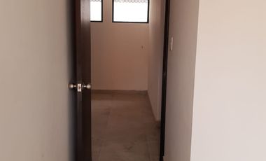 🏡 HERMOSA CASA SEMI REMODELADA CON AMPLIOS ESPACIOS Y EXCELENTE ILUMINACIÓN