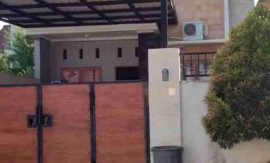 DI SEWAKAN RUMAH MEWAH SEMI FURNISHED DI TUKAD BADUNG RENON DENPASAR SELATAN