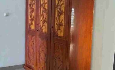 DI SEWAKAN RUMAH MEWAH SEMI FURNISHED DI TUKAD BADUNG RENON DENPASAR SELATAN