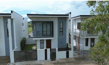 3 BR House and Lot For Sale in Carlos Estates in San Fernando Pampanga