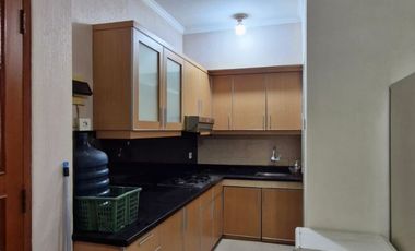 DISEWAKAN APARTEMEN GADING MEDITERANIA 3 kamar  – RENOVASI TOTAL, VIEW KOLAM RENANG, FULLY FURNISHED