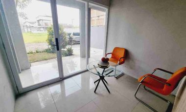 hunian modern dalam town house cluster dekat UNS dan RS Moewardi