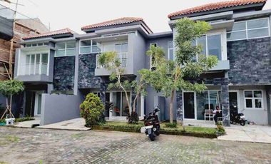 hunian modern dalam town house cluster dekat UNS dan RS Moewardi