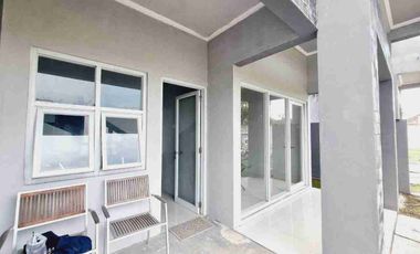 hunian modern dalam town house cluster dekat UNS dan RS Moewardi