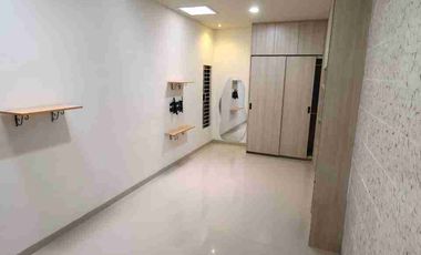 Disewakan Rumah 2 lantai Babatan Pantai Surabaya