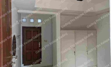 disewakan rumah bagus Lux area pulomas 2lt row jalan 2 mobil