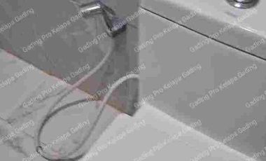 disewakan rumah bagus rapi 2lt area Pulomas row 1,5 mobil