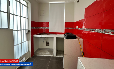 Casa Con Amplia Cochera En Alquiler (Ica Cercado)