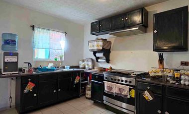 ▪️𝐂𝐀𝐒𝐀 𝐞𝐧 𝐕𝐄𝐍𝐓𝐀, 𝐕𝐈𝐍̃𝐄𝐃𝐎𝐒 𝟏𝐞𝐫𝐚 𝐒𝐄𝐂𝐂𝐈𝐎𝐍, 𝐏𝐑𝐈𝐕𝐀𝐃𝐀 𝐎𝐑𝐕𝐈𝐄𝐓𝐎 (𝐬𝐨𝐛𝐫𝐞 𝐥𝐚 𝐏𝐫𝐢𝐦𝐞𝐫 𝐆𝐥𝐨𝐫𝐢𝐞𝐭𝐚), FRENTE a Área VERDE