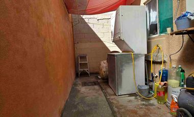 ▪️𝐂𝐀𝐒𝐀 𝐞𝐧 𝐕𝐄𝐍𝐓𝐀, 𝐕𝐈𝐍̃𝐄𝐃𝐎𝐒 𝟏𝐞𝐫𝐚 𝐒𝐄𝐂𝐂𝐈𝐎𝐍, 𝐏𝐑𝐈𝐕𝐀𝐃𝐀 𝐎𝐑𝐕𝐈𝐄𝐓𝐎 (𝐬𝐨𝐛𝐫𝐞 𝐥𝐚 𝐏𝐫𝐢𝐦𝐞𝐫 𝐆𝐥𝐨𝐫𝐢𝐞𝐭𝐚), FRENTE a Área VERDE