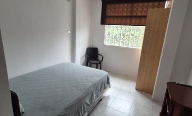 Habitación Amoblada en Alquiler en Guayacanes, 1 Baño, Incluye Servicios, Ciudadela Cerrada, Norte de Guayaquil.