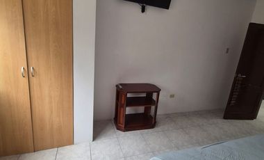 Habitación Amoblada en Alquiler en Guayacanes, 1 Baño, Incluye Servicios, Ciudadela Cerrada, Norte de Guayaquil.