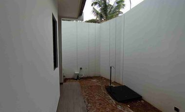 DI KONTRAKAN / JUAL RUMAH SUTERA SAWANGAN, DI JALAN BOULEVARD