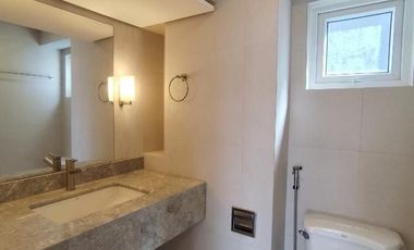 SALE: 4BR Loft in Kingswood Makati, Makati City