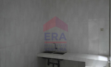 Dijual / Sewa Rumah Baru Renov di Jl. Klampis Semolo Tengah, Surabaya, dekat UNTAG, MERR, Wisma Mukti, Semolowaru, Menur