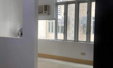 Semi-furnished Studio Unit for Sale or Rent – Stamford Executive Residences, Taguig City