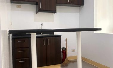 Semi-furnished Studio Unit for Sale or Rent – Stamford Executive Residences, Taguig City