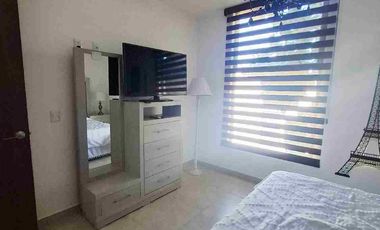 Habitacion amueblada en renta para dama en Zibata