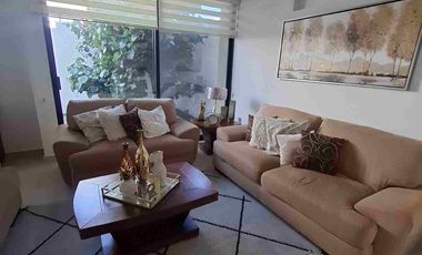 Habitacion amueblada en renta para dama en Zibata