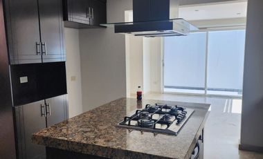 CASA DE RENTA EN LOMAS DE ANGELOPOLIS