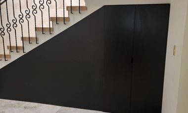 CASA DE RENTA EN LOMAS DE ANGELOPOLIS