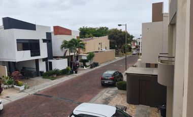 Alquilo casa en Belohorizinte via a la Costa